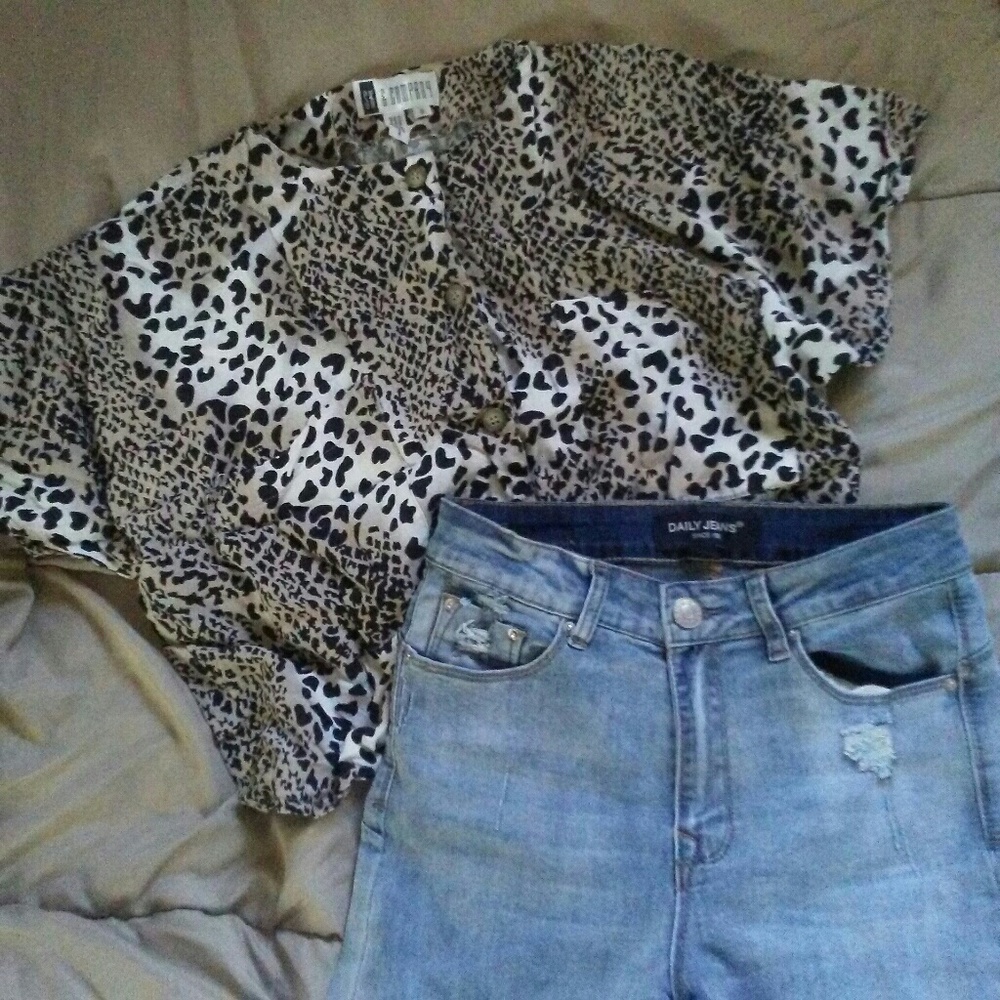 Sk & Company Cheetah Shirt ✨✨🐆✨✨